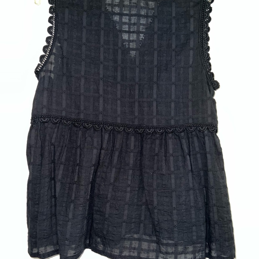 Black Sleeveless Women's Top - Picture 2 of 5